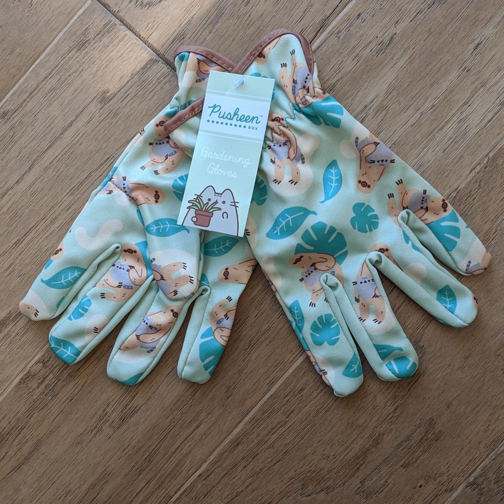 Pusheen Gardening Gloves NWT